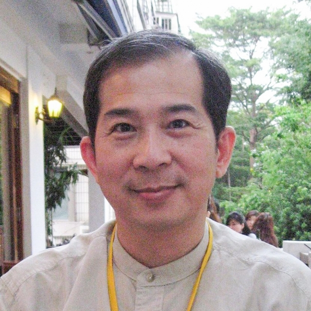 方耀乾老師照片